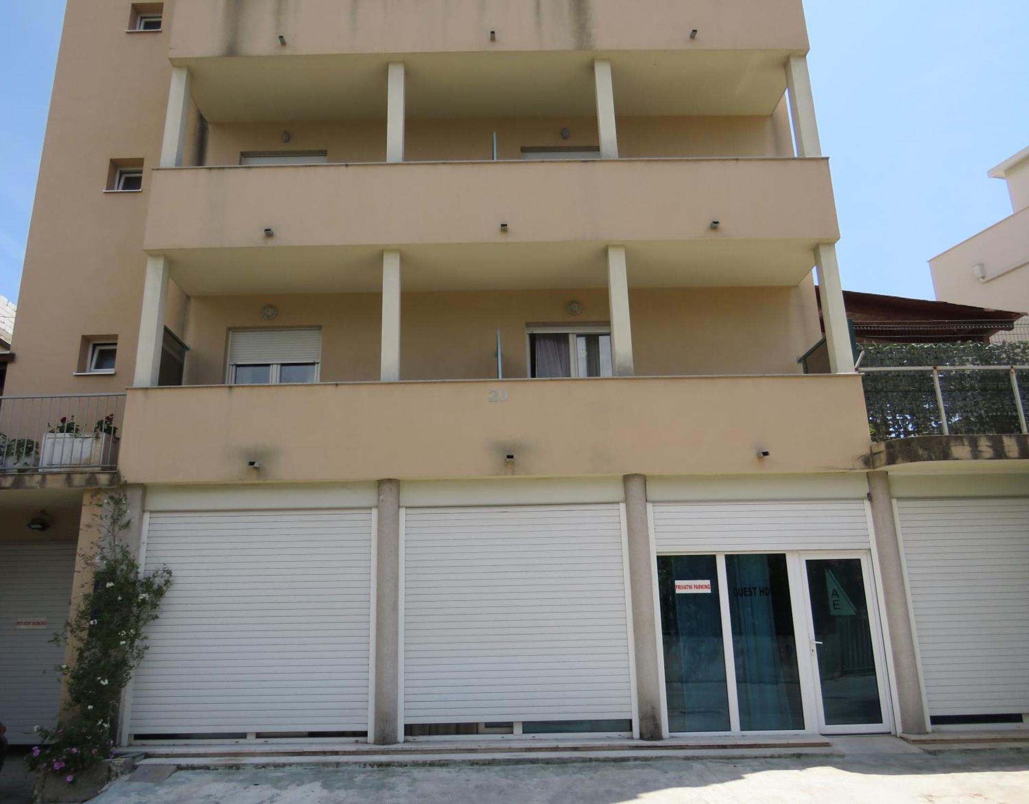 Appartement Holidays 11 *